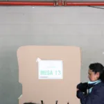 De los 22 aspirantes que presentaron firmas ante la Registraduría, el organismo ya ha verificado al menos 12 de esos comités, con resultados parciales sobre quiénes cumplieron y quiénes no alcanzaron el umbral. El proceso de revisión continuará hasta el 21 de enero, fecha límite para completar el análisis de todas las firmas entregadas - Foto: Archivo/Ronald Cano