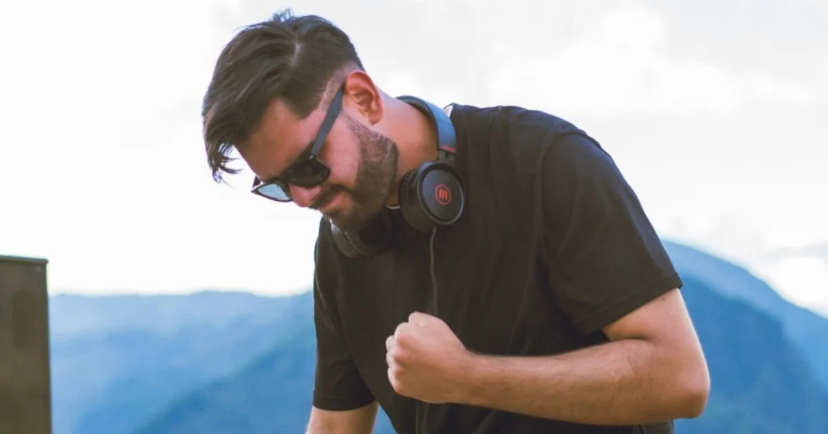 Inspirada en la figura simbólica del profeta aquel que predice, anuncia y marca cambios la canción ofrece una experiencia que representa visión, fuerza interior y determinación. Con bajos profundos, drops intensos y una construcción que acelera la adrenalina, “The Prophet” invita al oyente a despertar, creer y liderar desde su propia energía - Foto: Tecno Andretix