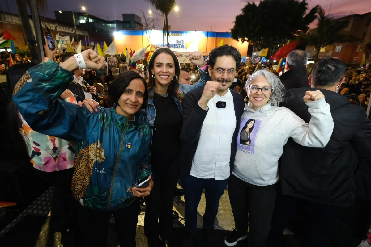 Iván Cepeda aseguró que no está inhabilitado para participar en la consulta interpartidista del Pacto Amplio y advirtió que responderá con acciones jurídicas y movilización social - Foto: @IvanCepedaCast
