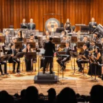 Para esta presentación especial, la Orquesta estará acompañada por el cuarteto de pianistas Tomer Lev, Berenika Glixman, María José de Bustos y Anita May, bajo la dirección de su director titular y artístico, Yeruham Scharovsky. El programa propone una experiencia musical de gran virtuosismo, profundidad interpretativa y riqueza estilística - Foto: Teatro Julio Mario Santodomingo