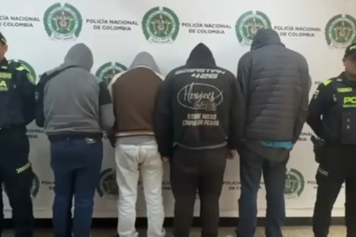 Cuatro personas fueron capturadas en Bosa tras detener por la fuerza una grúa de la Secretaría de Movilidad y agredir a funcionarios durante un operativo contra el transporte informal en Bogotá - Foto: Cortesía