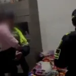 La Policía Metropolitana de Bogotá rescató a seis menores que se encontraban en presunto estado de abandono en las localidades de Ciudad Bolívar y Kennedy - Foto: Captura de video