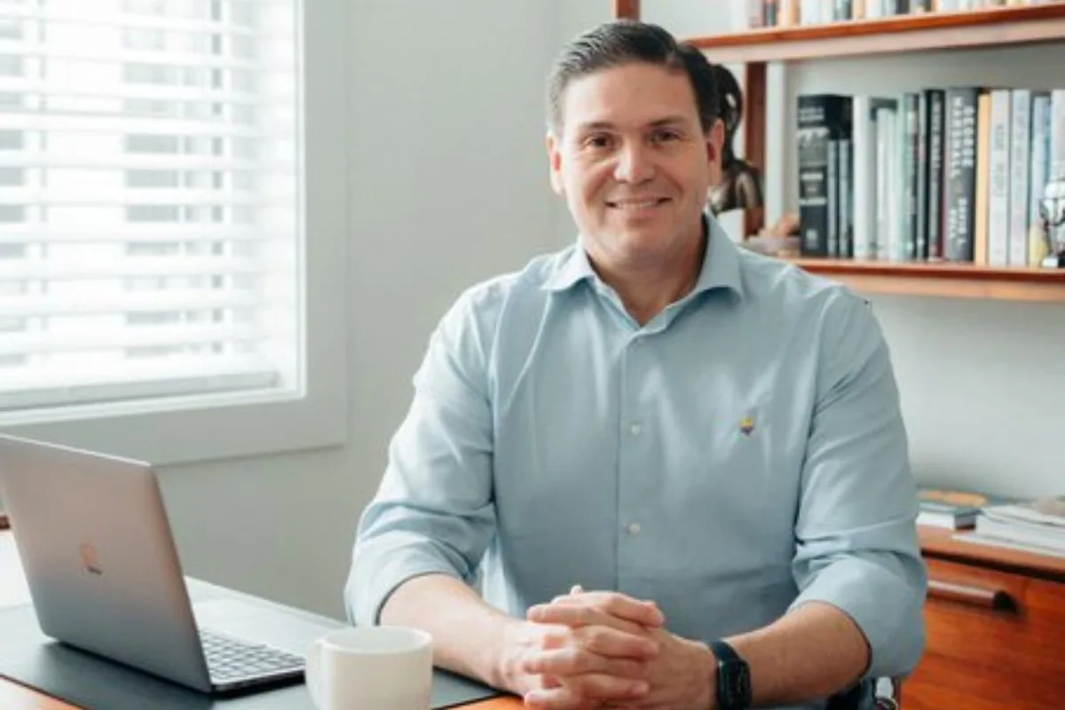 Juan Carlos Pinzón se suma a la ‘Gran consulta por Colombia’ y amplía el abanico de aspirantes presidenciales de la derecha - Foto: @PinzonBueno