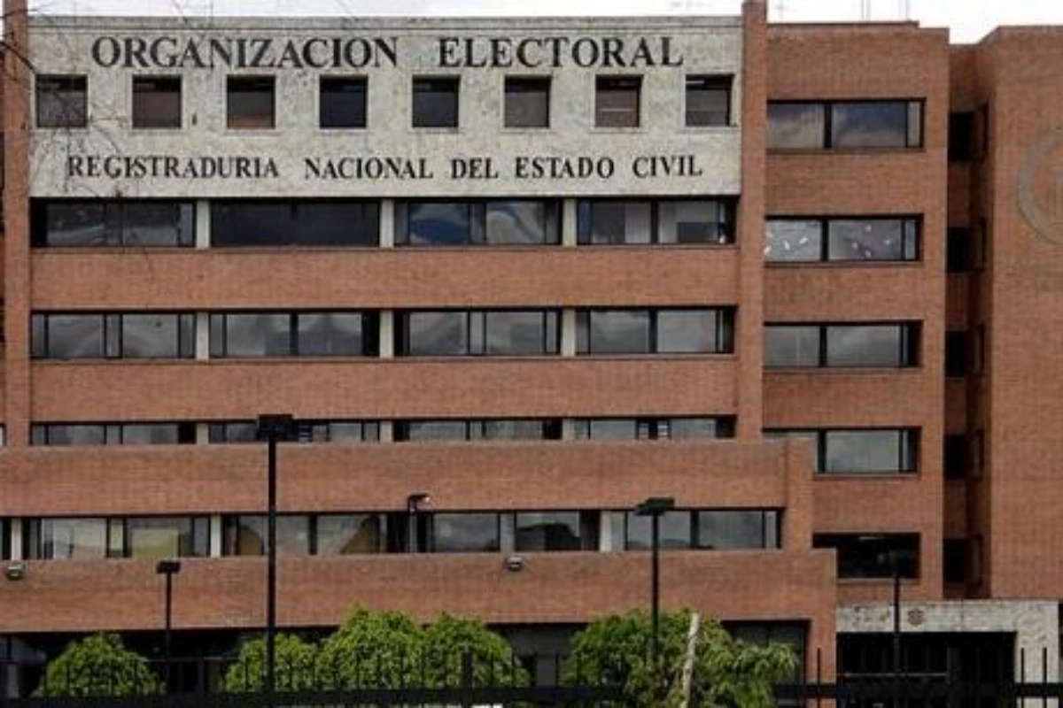 La Registraduría Nacional certificó a nueve candidatos presidenciales que superaron el umbral de firmas exigido. El proceso de verificación avanza y concluirá el 21 de enero - Foto: Archivo Particular