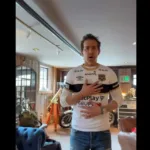 La presencia mediática de Ryan Reynolds y sus socios ha potenciado la visibilidad internacional del club, con acciones como la aparición del actor luciendo la camiseta oficial y promoviendo la nueva imagen en redes sociales - Foto: Redes Sociales Ryan Reynolds