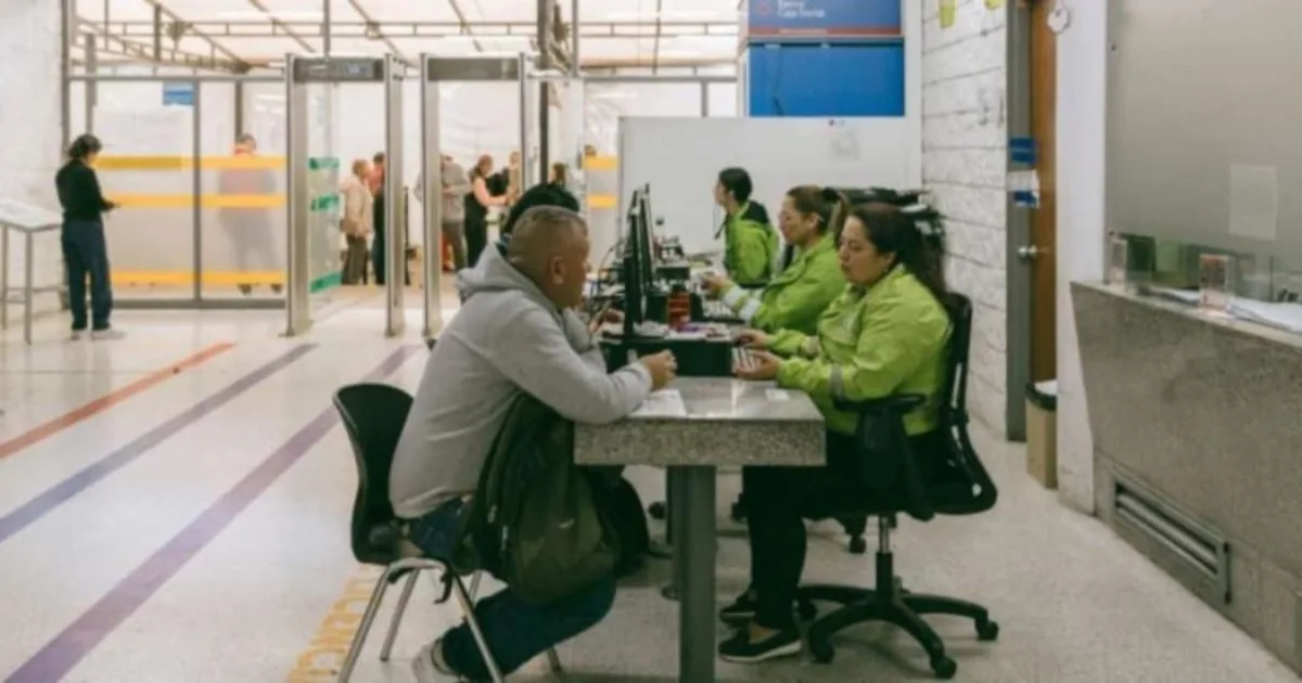 Desde el primero de enero de 2026 rigen las nuevas tarifas para custodia en patios, servicios de Movilidad y comparendos - Foto: Secretaría de Movilidad