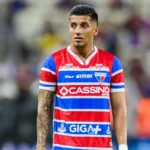 El mediocampista Yeison Guzmán llega desde Brasil y será el nuevo ‘10’ del equipo escarlata - Foto: Redes sociales