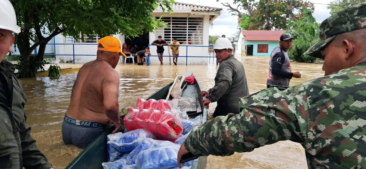 El impacto acumulado de estas precipitaciones ha sido significativo. Según datos reportados por la UNGRD, se han registrado al menos 256 emergencias relacionadas con lluvias en 172 municipios, con afectaciones que superan las 27.000 familias en distintas regiones del país - Foto: Ministerio de Defensa