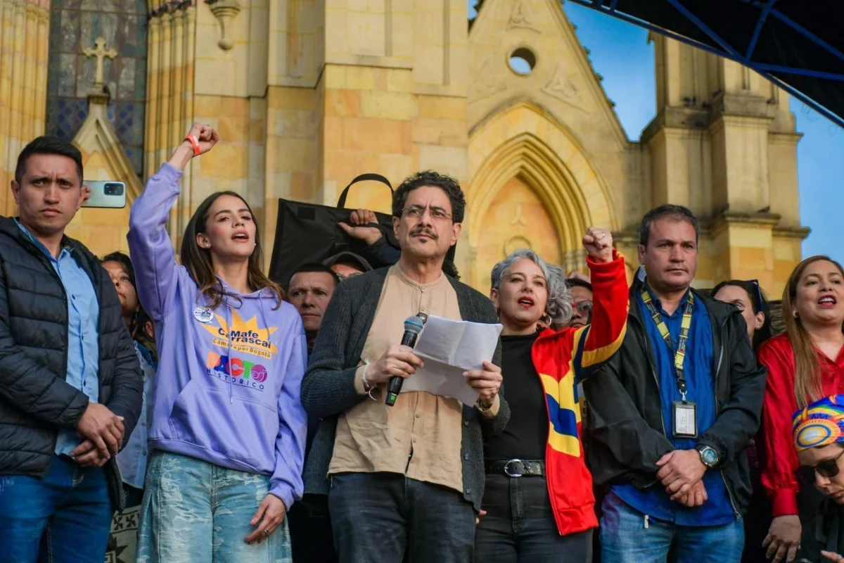 El CNE excluyó a Iván Cepeda de la consulta del Frente por la Vida. El Pacto Histórico anunció que irá directo a la primera vuelta presidencial del 31 de mayo - Foto: @IvanCepedaCast