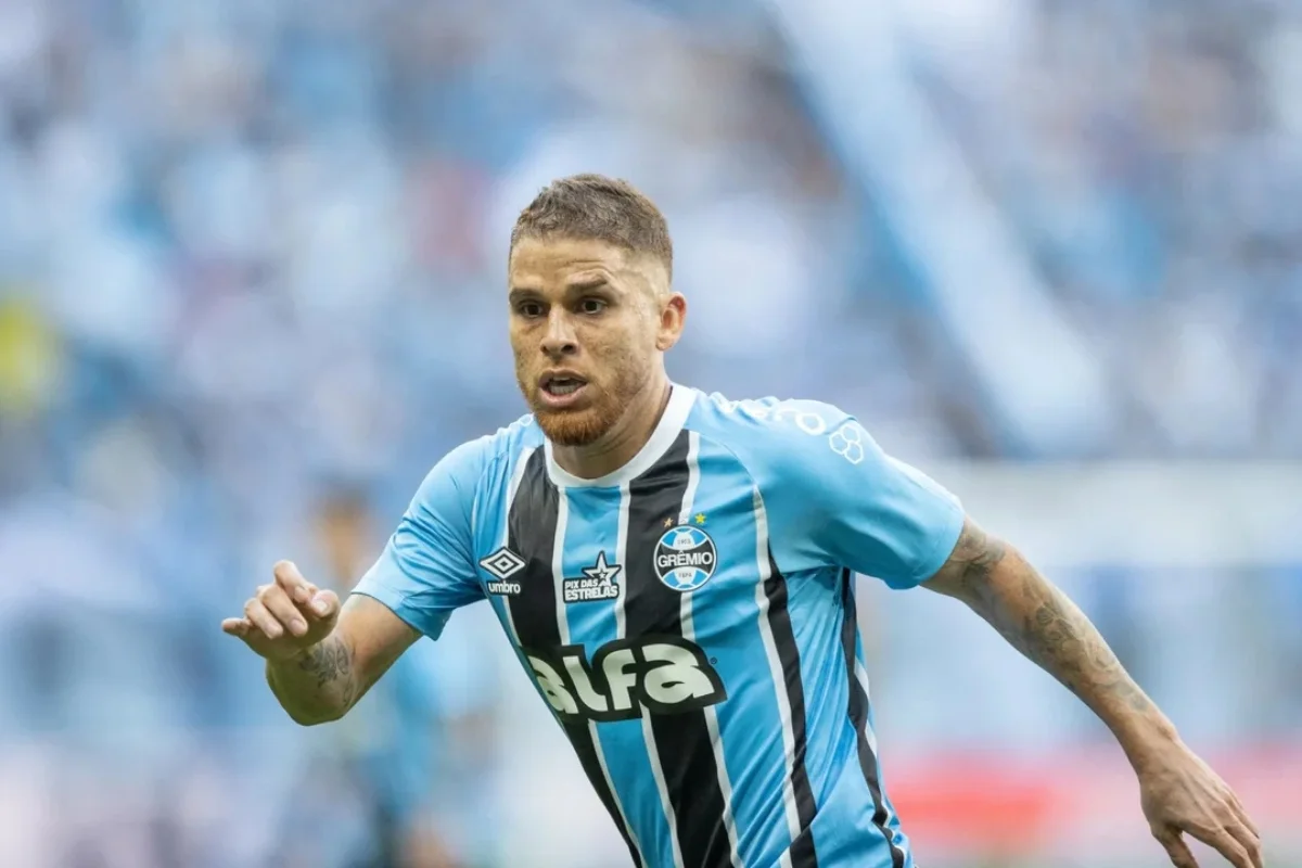 Gustavo Cuéllar estaría cerca de rescindir su contrato con Gremio de Porto Alegre tras un año marcado por lesiones y bajo rendimiento - Foto: @Gremio