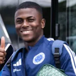 Neiser Villarreal suma 159 minutos con Cruzeiro y vivió una jornada emotiva tras su primera titularidad - Foto: @Cruzeiro