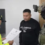 Alias “Pipe Tuluá”, jefe de la banda La Inmaculada, será extraditado a Estados Unidos este 3 de febrero de 2026 para responder por graves cargos de narcotráfico internacional - Foto: Policía Nacional