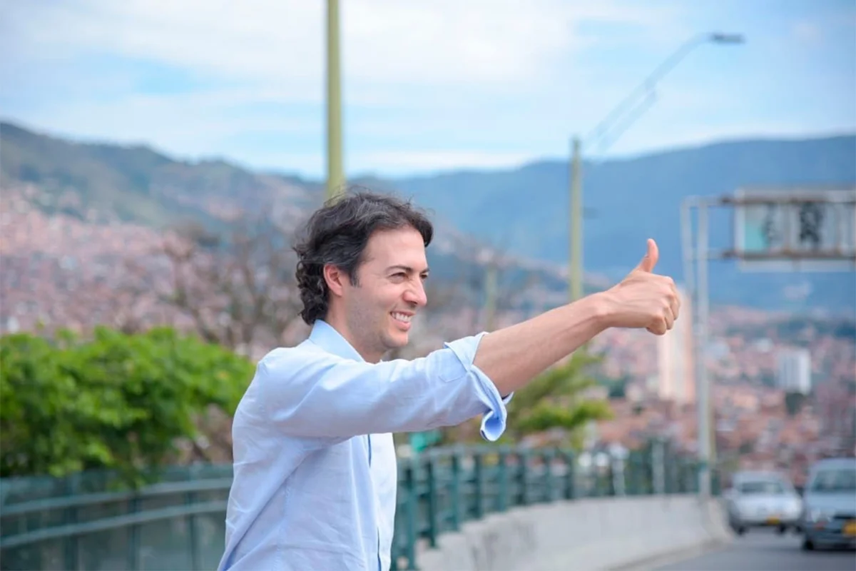 Daniel Quintero se inscribió oficialmente como candidato presidencial tras aval del CNE y participará en la consulta del Frente por la Vida junto a Roy Barreras - Foto: Redes sociales