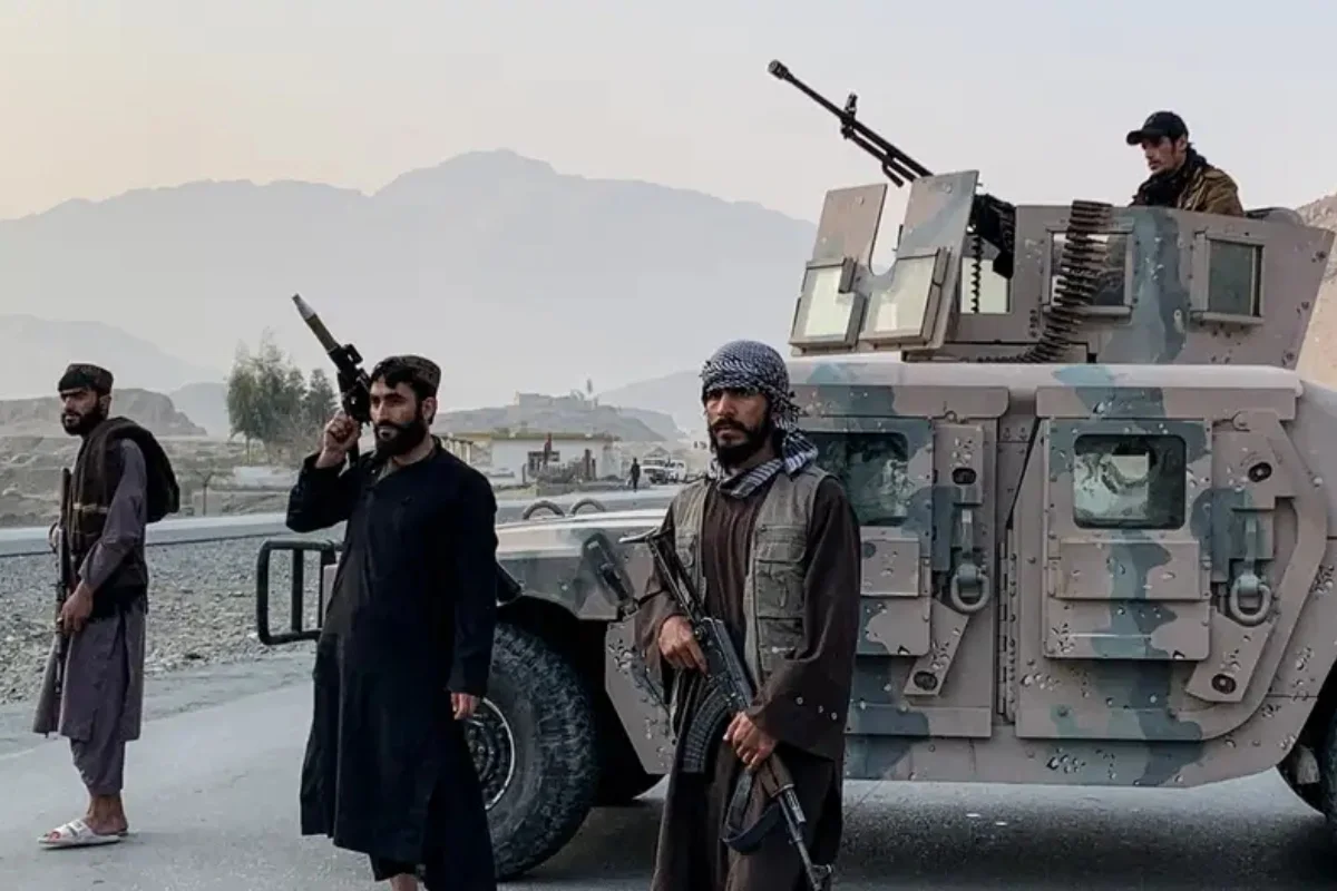 Afganistán confirmó ataques aéreos contra bases militares en Pakistán tras bombardeos sobre Kabul y Kandahar - Foto: Redes sociales