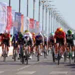 El Tour de Omán 2026 llega a su definición tras la victoria del noruego Erlend Blikra en la cuarta etapa. Dos colombianos, Diego Pescador y Nairo Quintana, están en el top 10 - Foto: @TEAMEMIRATESUAE