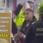 Denuncian presunto caso de abuso policial en Usme, Bogotá. Un joven asegura haber sido detenido, electrocutado con un táiser y agredido por uniformados - Foto: Captura de video