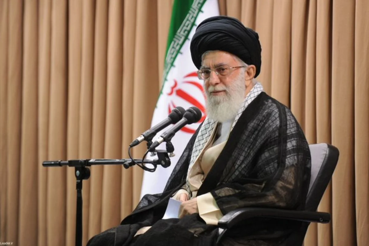 La muerte del líder supremo iraní, Alí Jamenei, tras ataques conjuntos de Estados Unidos e Israel desata la mayor crisis política y militar en Irán desde 1979 - Foto: Redes sociales