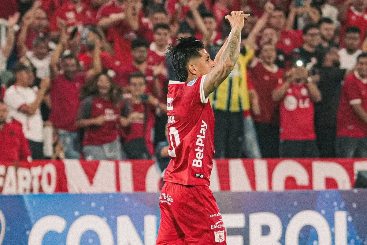 América de Cali venció 2-1 a Atlético Bucaramanga en el estadio Pascual Guerrero y clasificó a la fase de grupos de la Copa Conmebol Sudamericana 2026 - Foto: @AmericadeCali