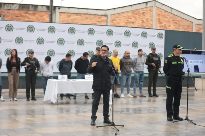 Más de 430 personas fueron capturadas en Bogotá durante los primeros ocho días de marzo en operativos contra hurto, tráfico de drogas y porte ilegal de armas - Foto: @SeguridadBOG