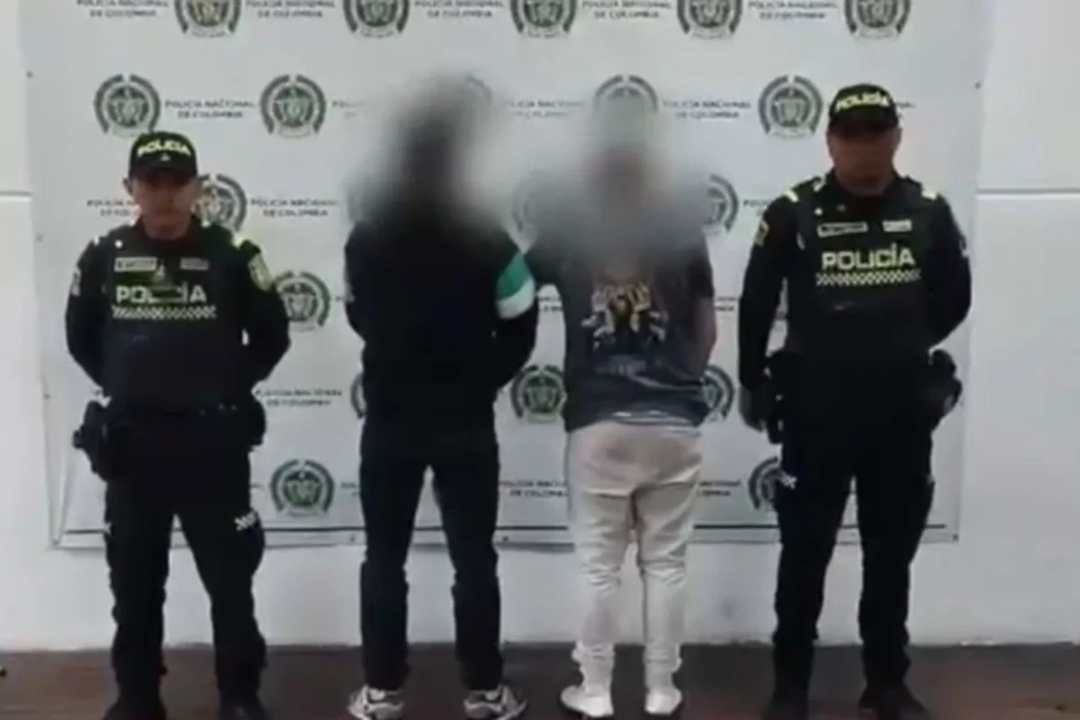 La Policía incautó 30 kilos de marihuana y capturó a dos hombres durante un control rutinario en el barrio Meissen, en Ciudad Bolívar, Bogotá - Foto: Cortesía