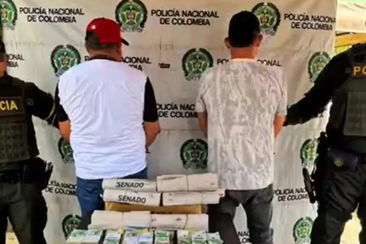 Fue capturado en La Guajira el escolta del secretario de la Cámara de Representantes tras ser sorprendido con $145 millones en efectivo y material de campaña del candidato conservador Daniel Restrepo - Foto: Policía