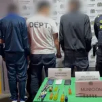Tres hombres fueron capturados en flagrancia en la localidad de Suba, Bogotá, tras intentar ingresar a una vivienda para cometer un hurto - Foto: @PoliciaBogota